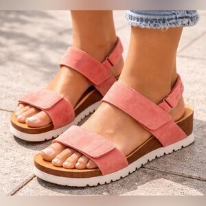Inter-Bios Brazilian Leather Sandal, Size 40